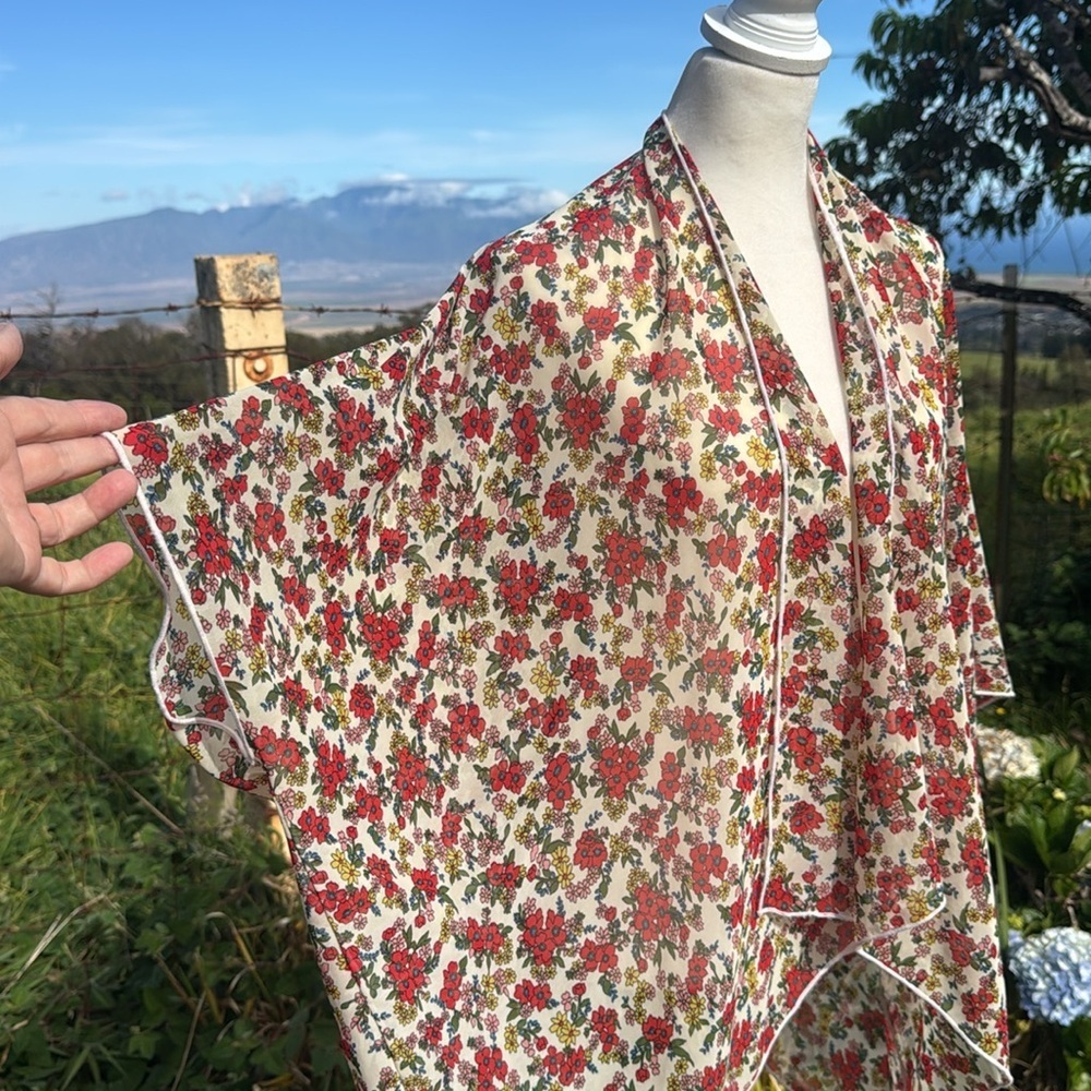 Jaxsea Swimwear Resort Wear Hawaii Ditzy floral Sheer Kimono Free Size - Picture 3 of 7